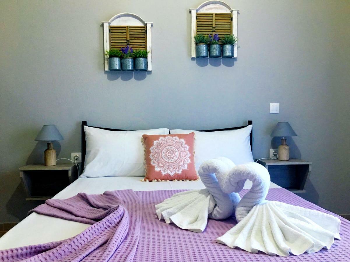 Almira - Rooms To Let Nea Roda Dış mekan fotoğraf